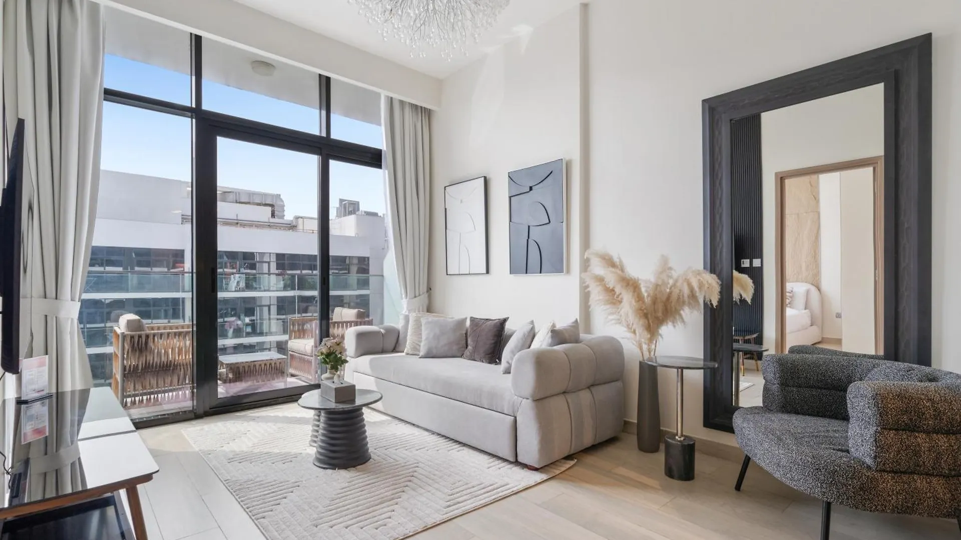 1Br In Azizi Riviera 43 By Stay In Homes - Near Business Bay - Pool - Gym - Parking Dubaï 0*,  Émirats arabes unis